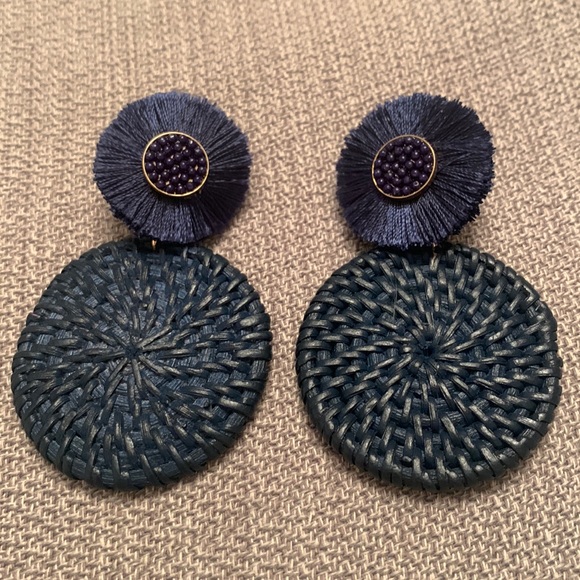🌻Like New Basket Weave & Beaded Post Earrings - Picture 1 of 7